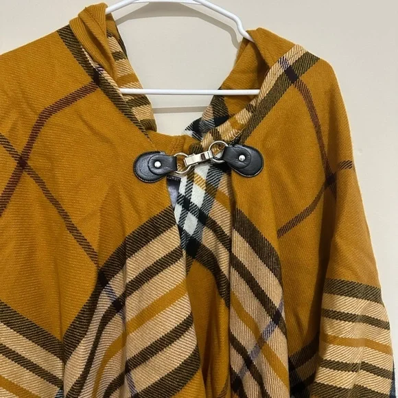 Fraas The Scarf Company Yellow Plaid Ruana Wrap - Picture 2 of 5